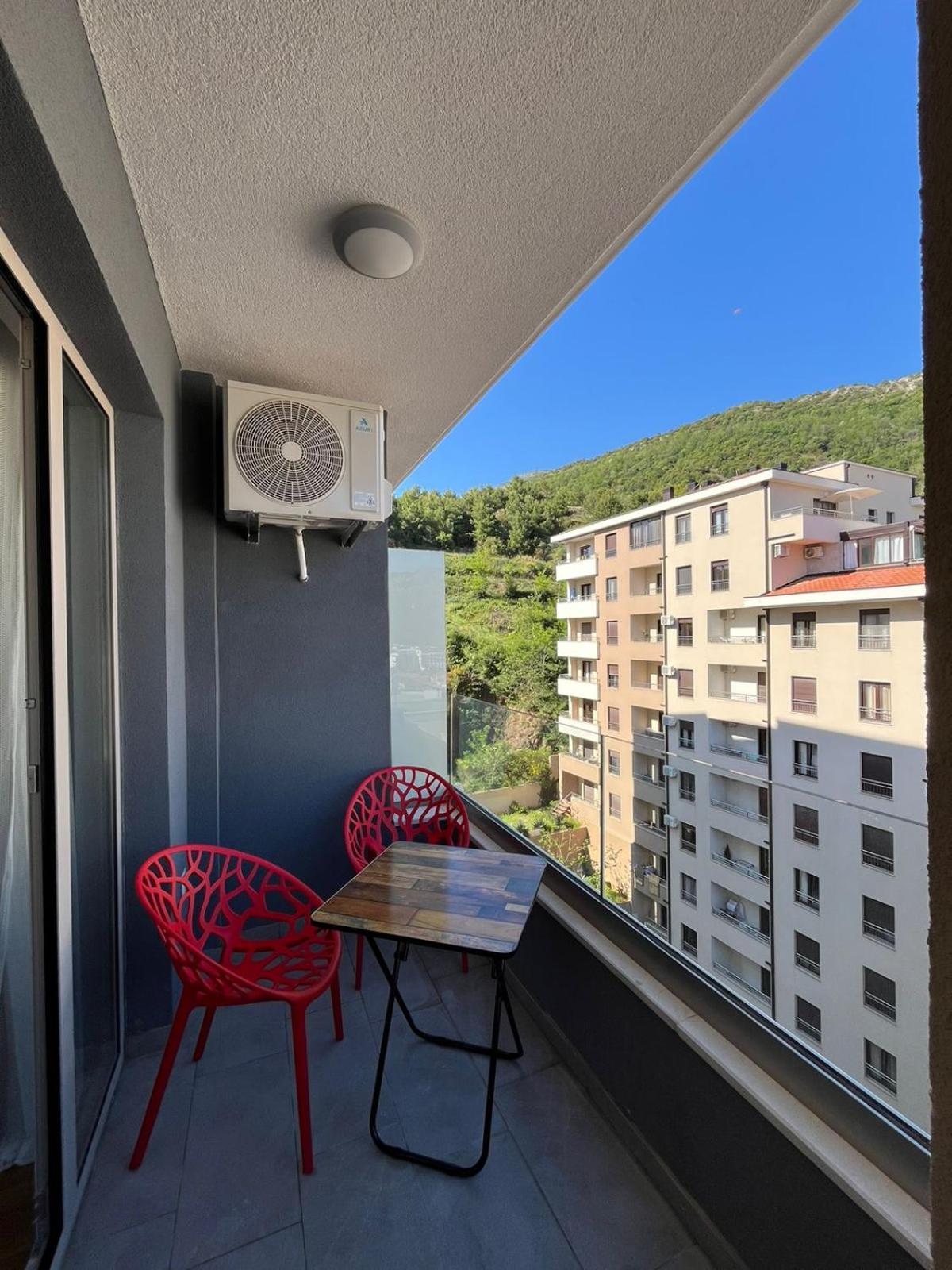 Kara Becici Apartment บุดวา ภายนอก รูปภาพ