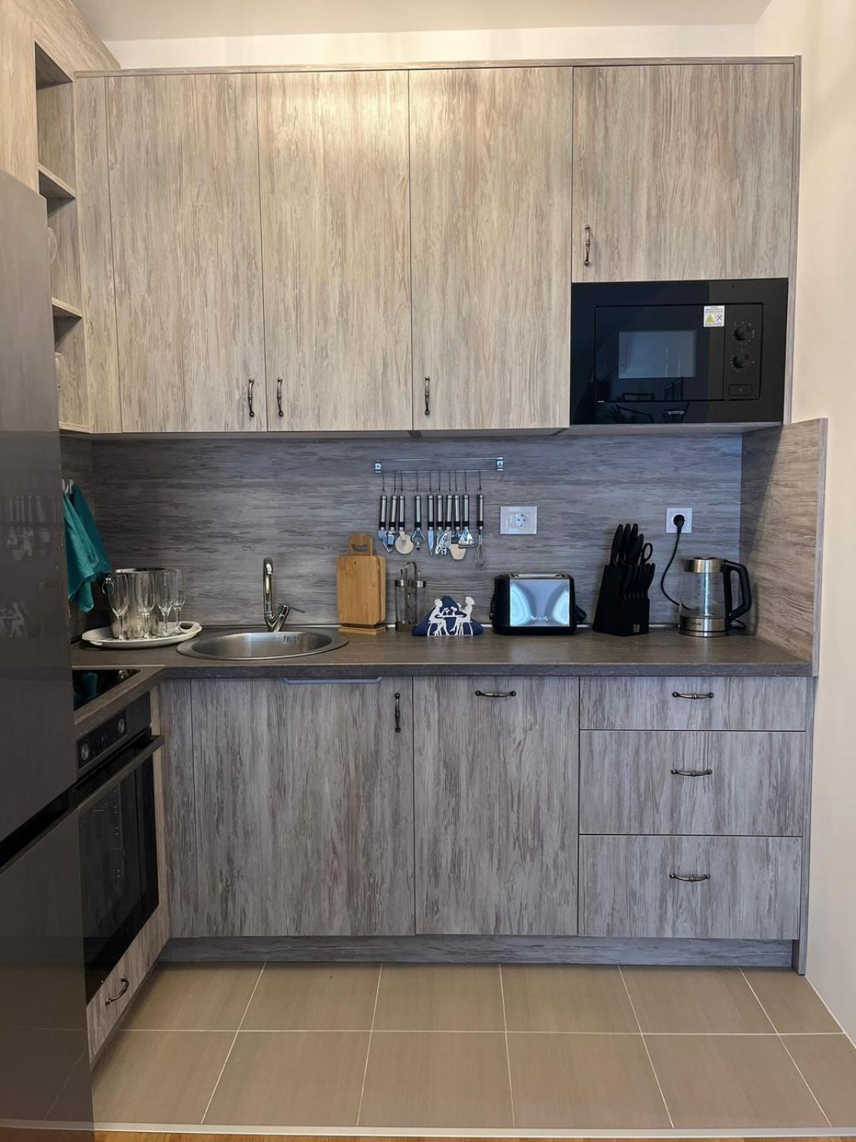 Kara Becici Apartment บุดวา ภายนอก รูปภาพ