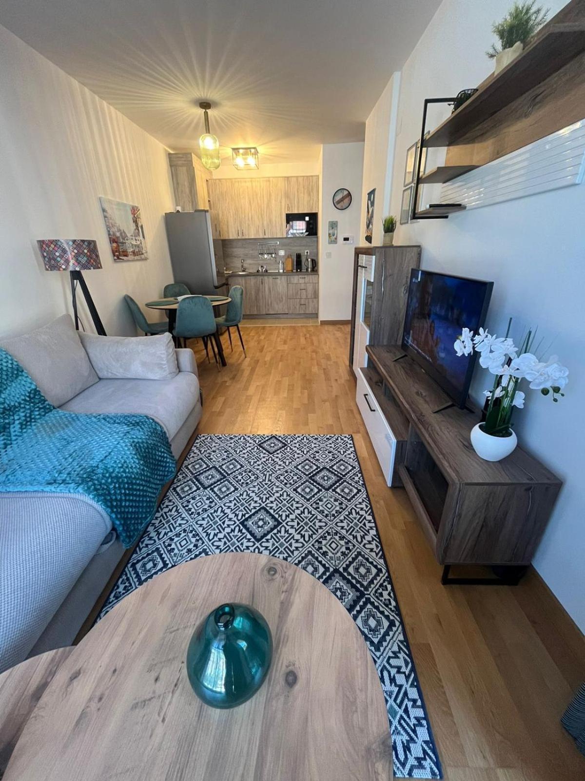 Kara Becici Apartment บุดวา ภายนอก รูปภาพ